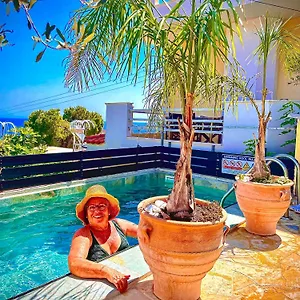 Odysseas Art Villa